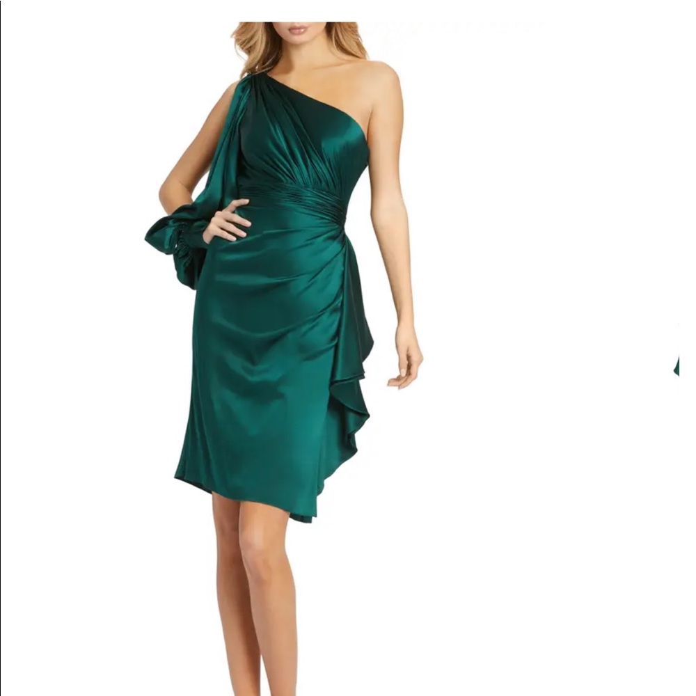 Mac Duggal new with tags